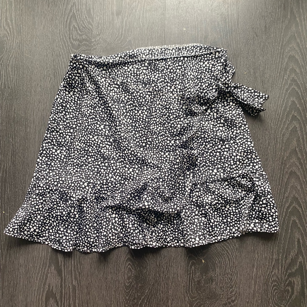 Navy skirt